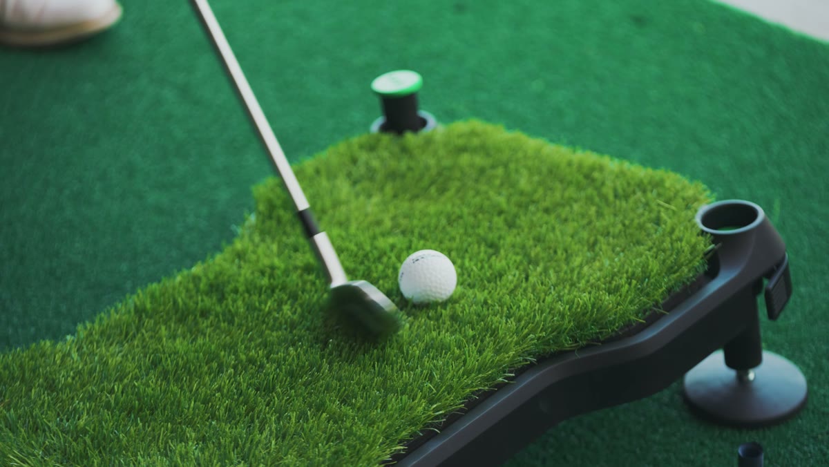 Club and ball on the Libro turf surface